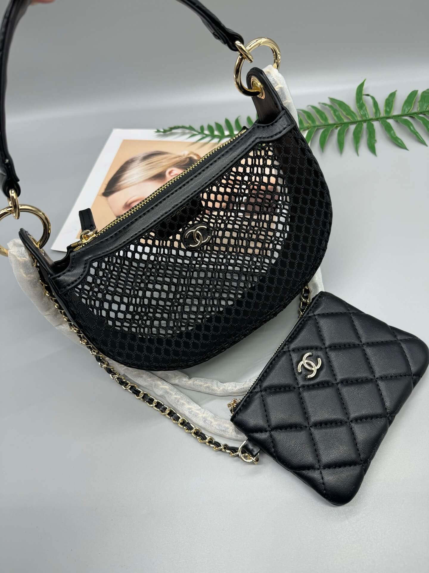 Half-moon knitted shoulder bag – Limited Edition