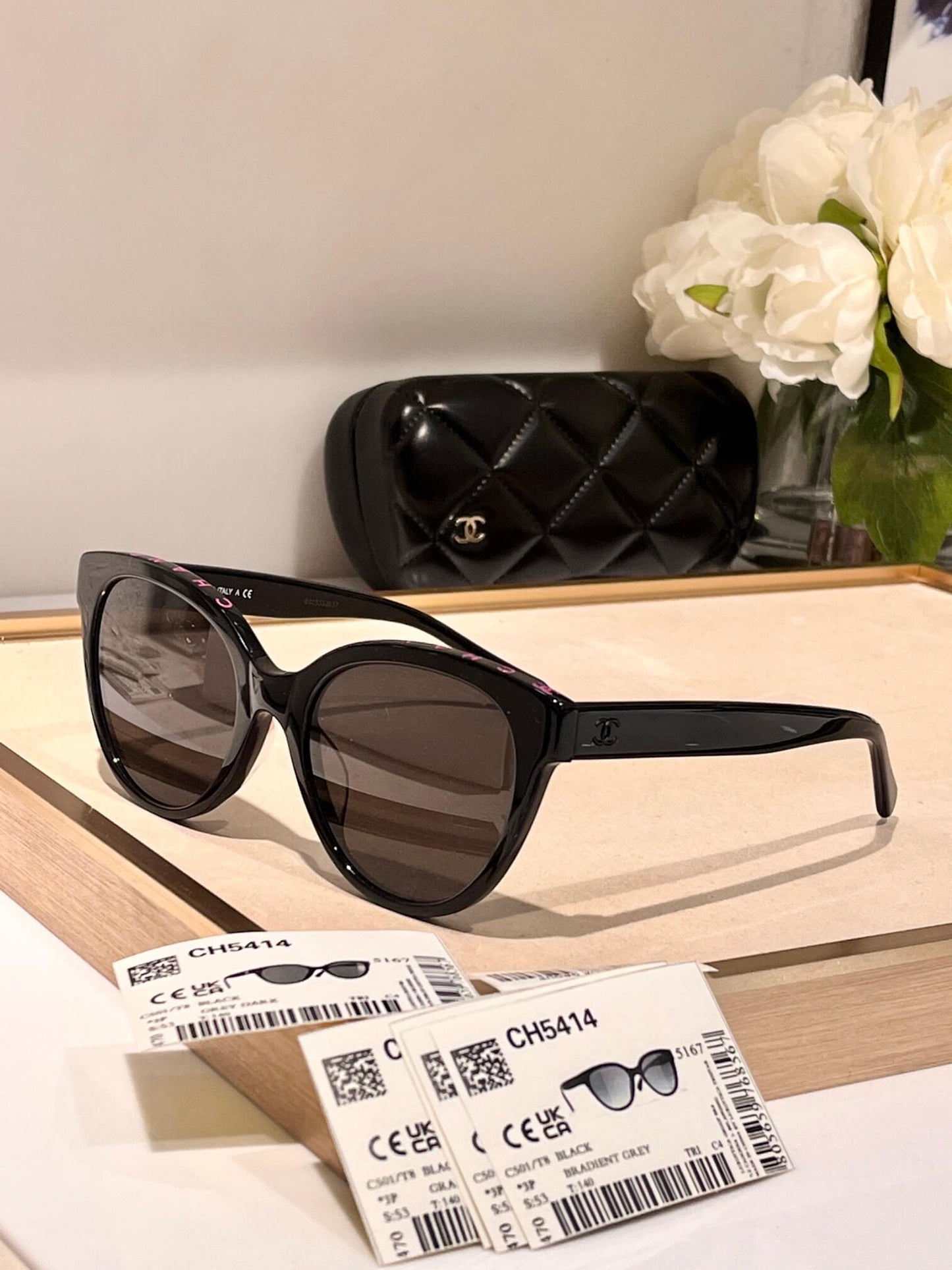 BUTTERFLY SUNGLASSES