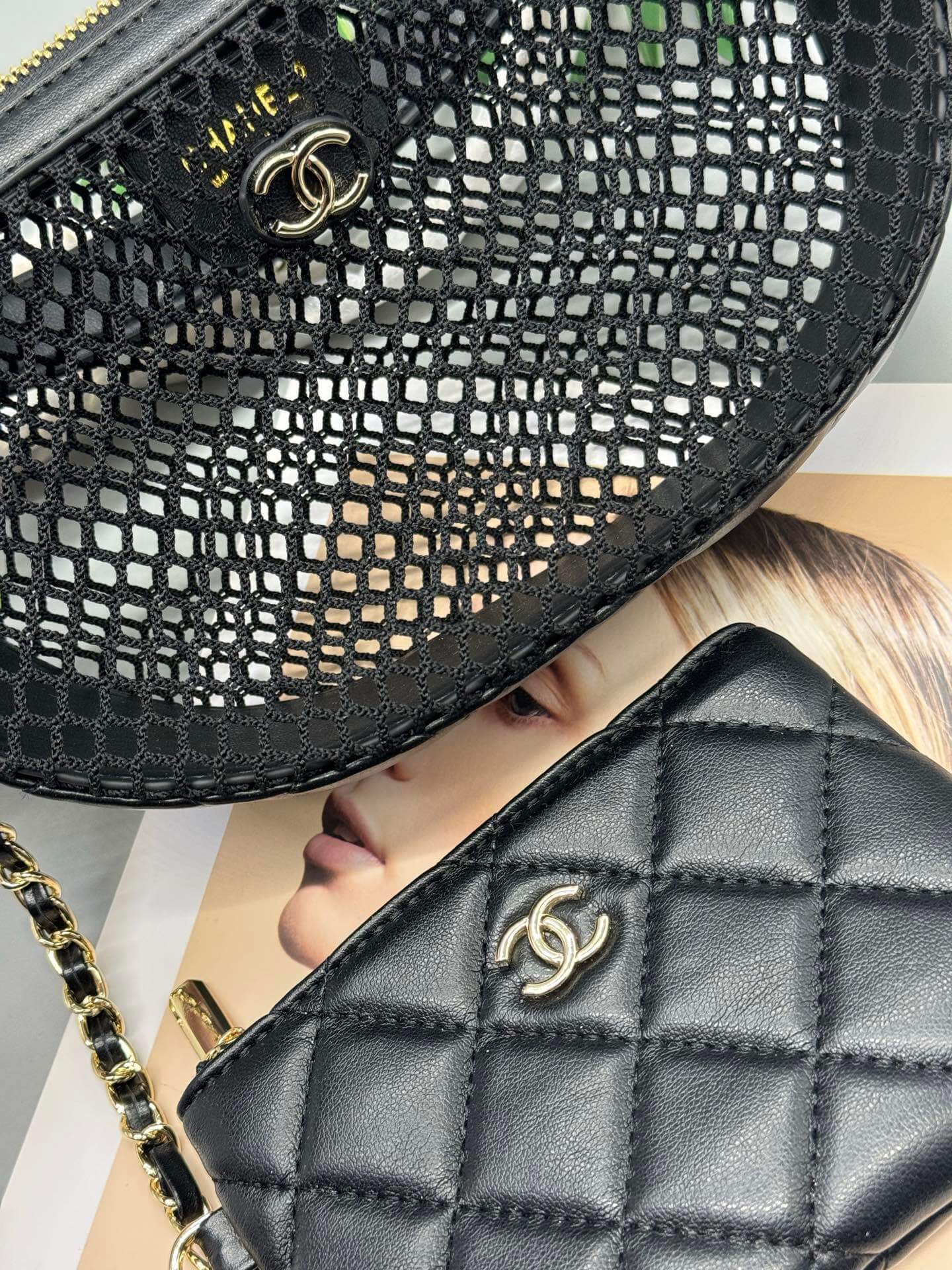 Half-moon knitted shoulder bag – Limited Edition